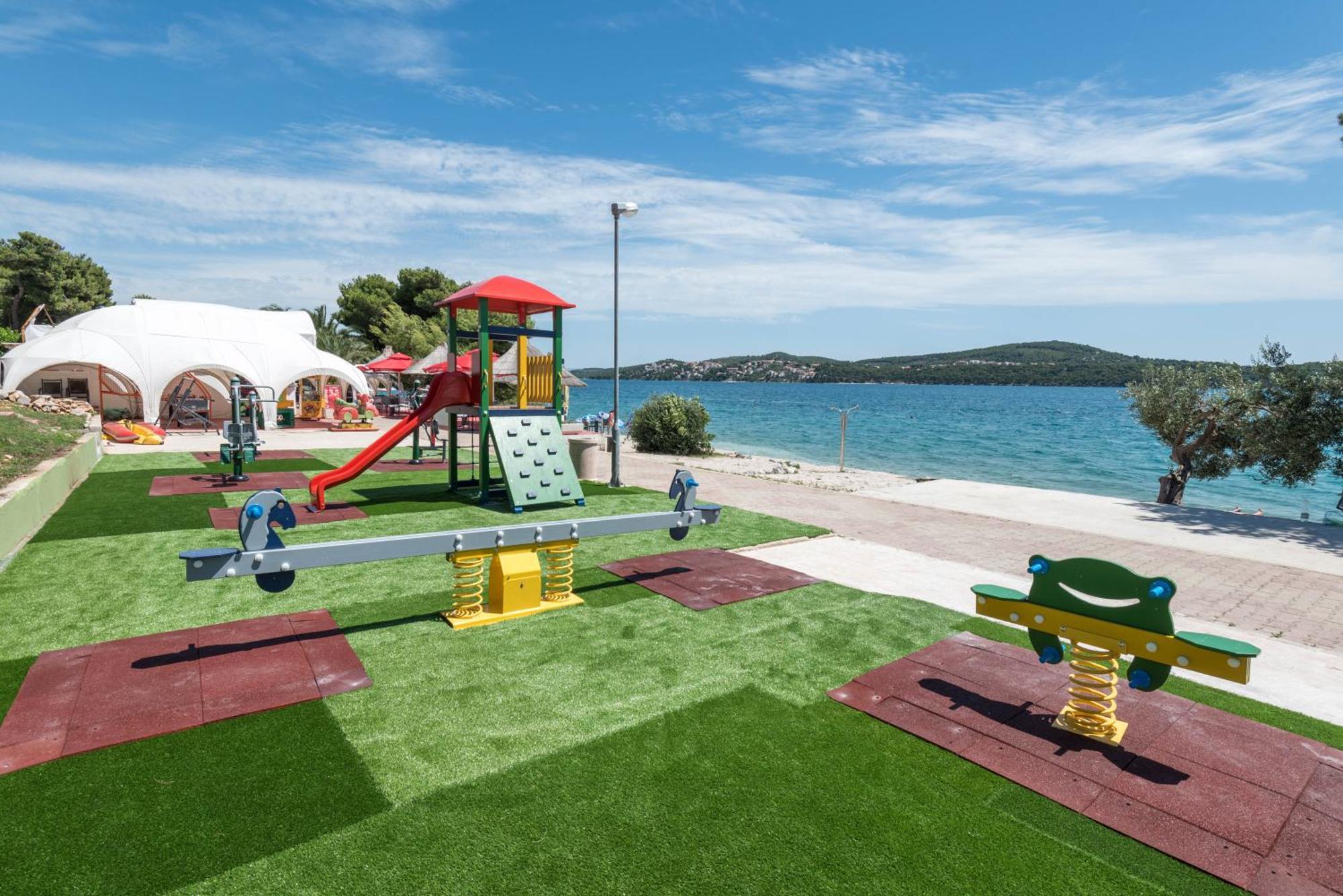 Apartments Medena Budget Trogir Exteriér fotografie