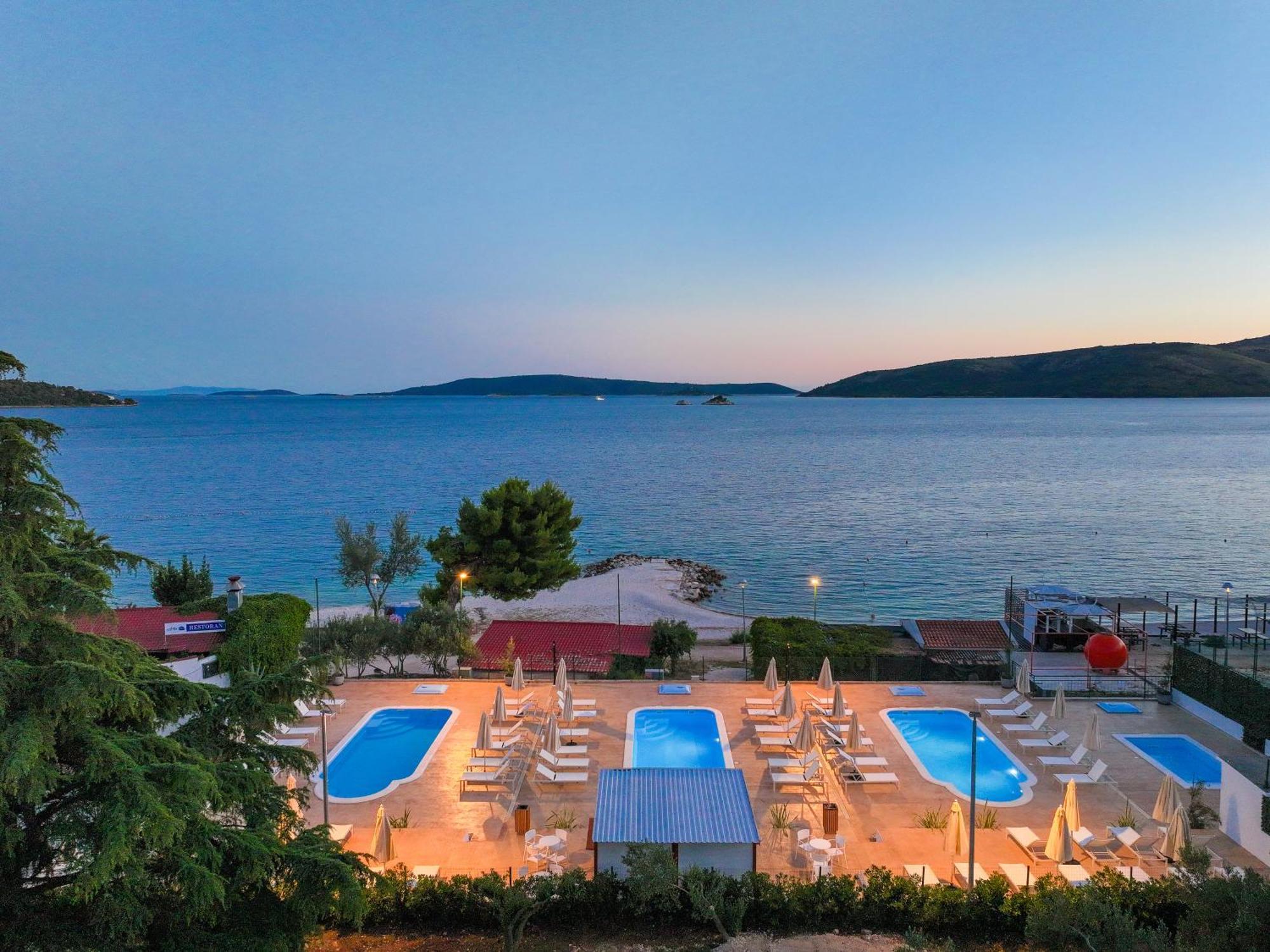 Apartments Medena Budget Trogir Exteriér fotografie